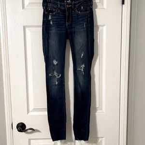 Low-Rise Hollister Ripped Jeans Super Skinny 00R